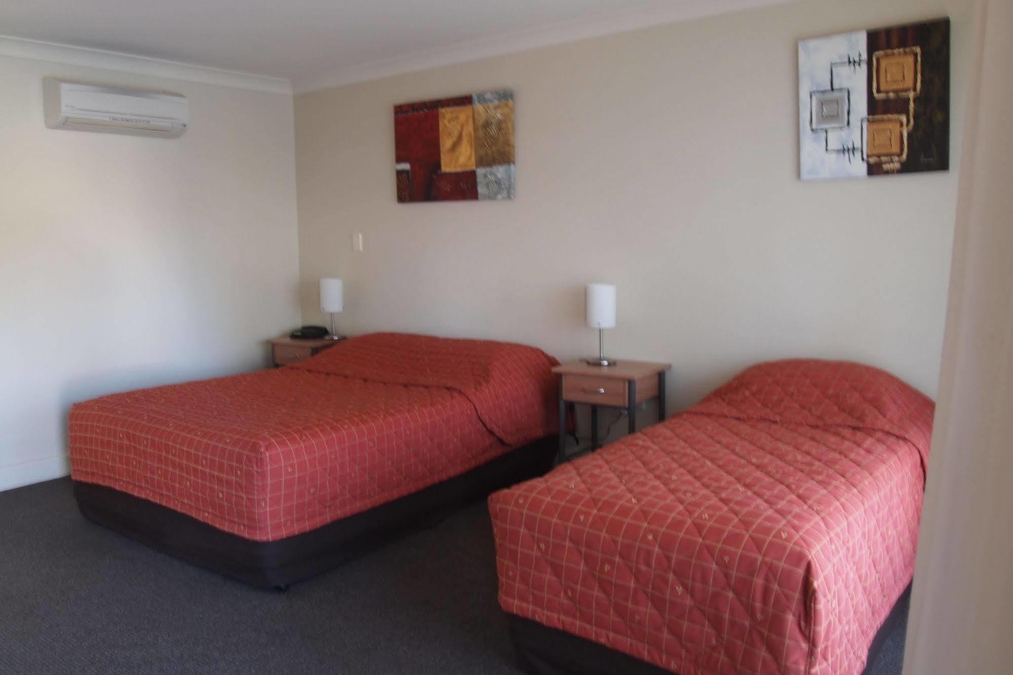Alexander Cameron Suites Penola Bagian luar foto