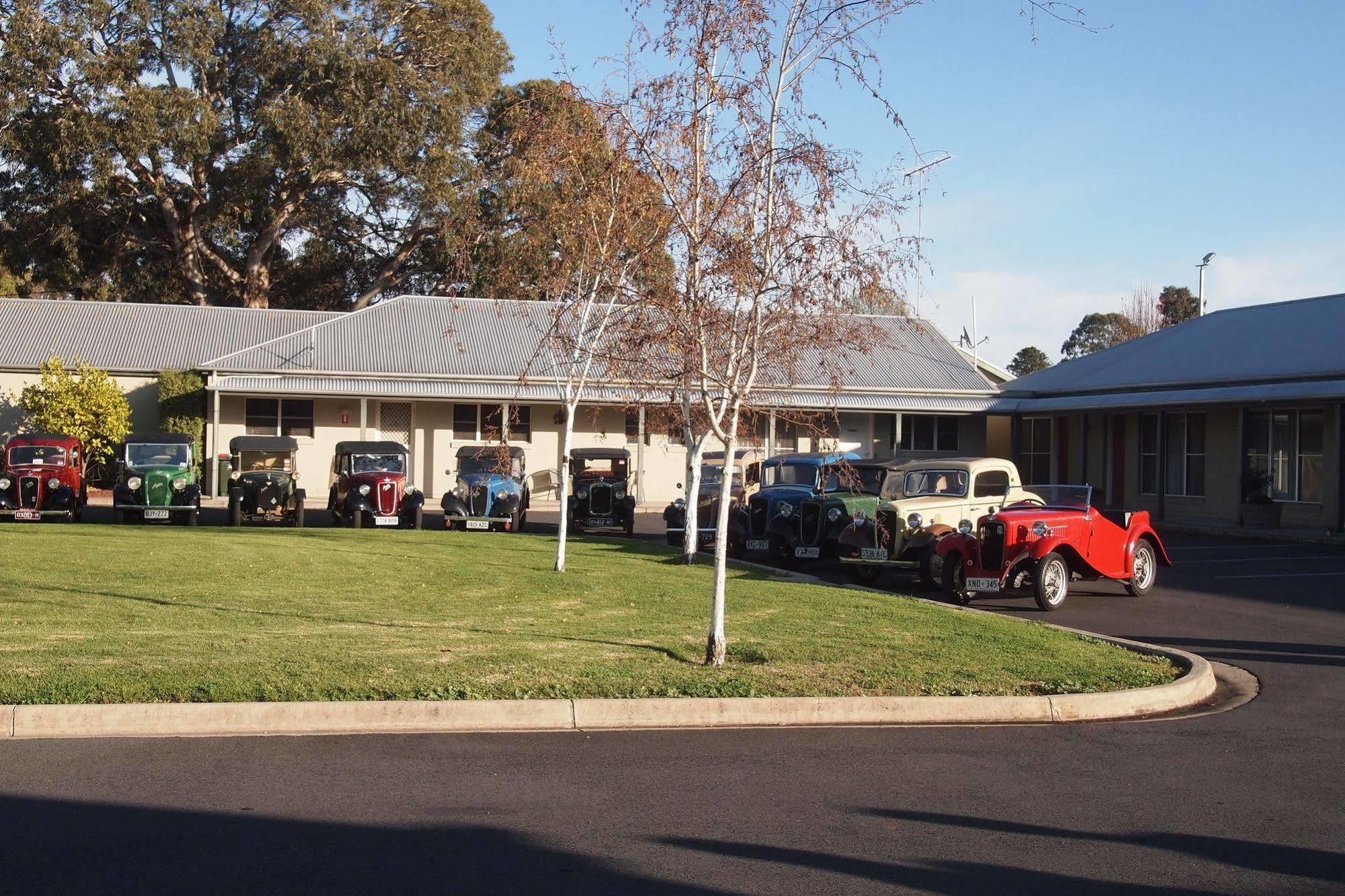 Alexander Cameron Suites Penola Bagian luar foto