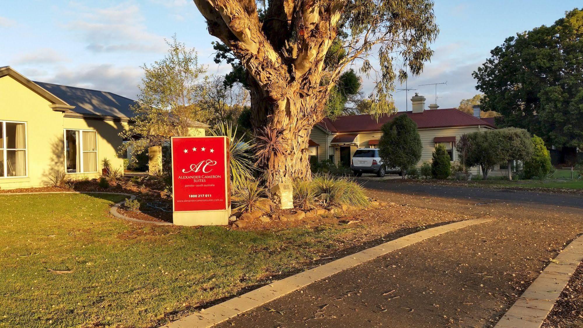 Alexander Cameron Suites Penola Bagian luar foto